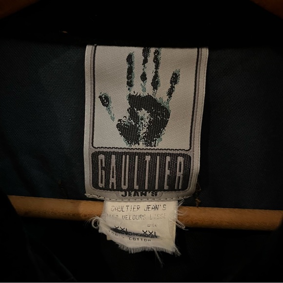 Gaultier jean’s black velvet Jacket With no sleeve - Picture 2 of 7